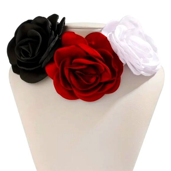 1 Pc Elegant Chokers Necklace with Rose Flowers - Adjustable - Picture 5 of 10